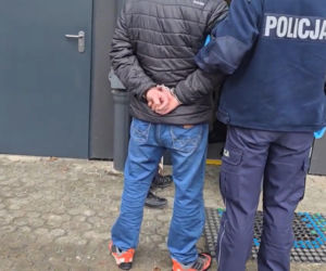 Odkręcił kurki z gazem i uciekł z mieszkania. Wystarczyłby dzwonek do drzwi