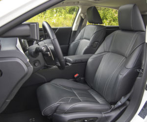 Lexus ES 300h Omotenashi