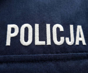 Zasłabnięcie mężczyzny w Ostrołęce. Życie uratował mu policjant po służbie