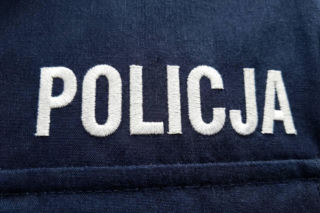 Zasłabnięcie mężczyzny w Ostrołęce. Życie uratował mu policjant po służbie