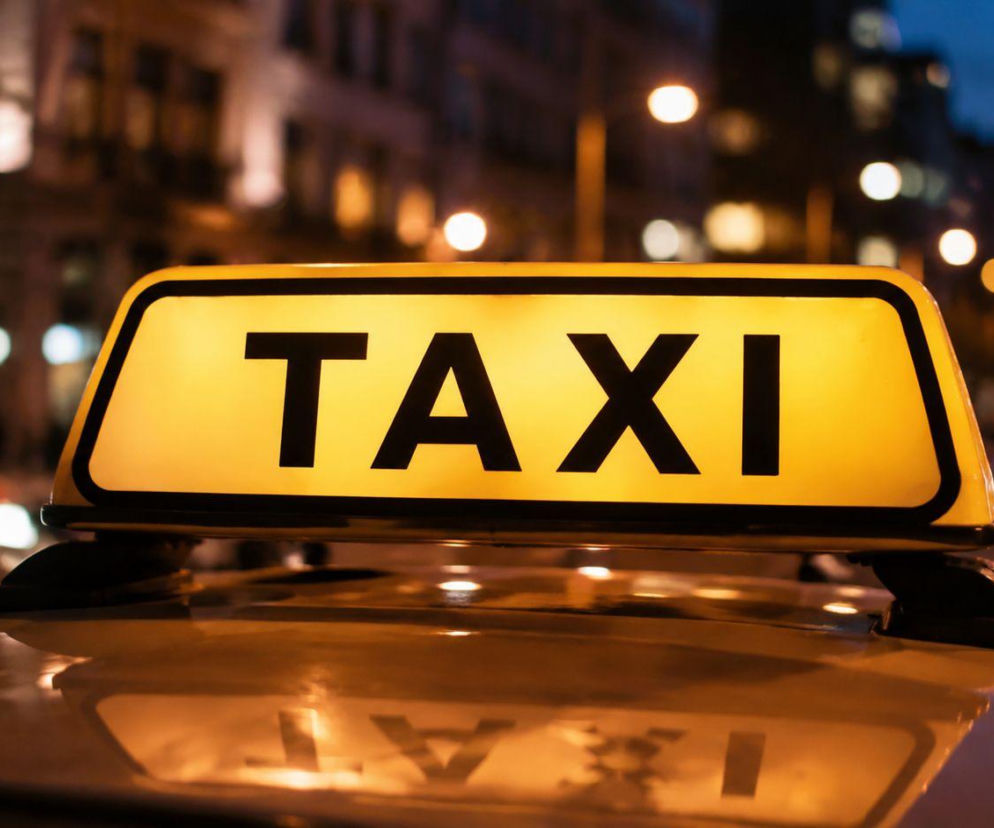 Pasażer zasnął w taksówce. 32-latek trafił do celi
