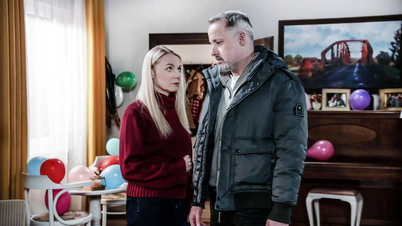 Pierwsza miłość odc. 4176. Bartek (Rafał Kwietniewski), Emilka (Anna Ilczuk)