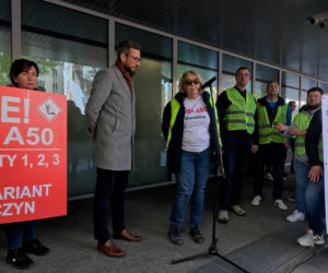 Dramat setek rodzin pod Warszawą! Nowa autostrada zburzy ich domy?! „Żyjemy na bombie”