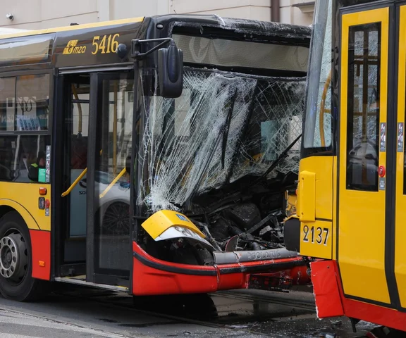 Zderzenie dwóch tramwajów i autobusu miejskiego. Są ranni!