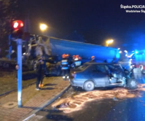 Zderzenie osobówki z tirem na DK-78