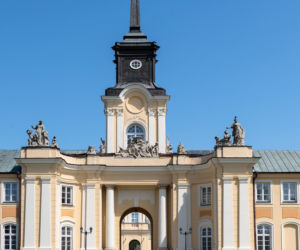 Ranczo. Ekipa filmowa pojawiła się w Pałacu Potockich. Nowe zdjęcia z planu zdradzają fabułę