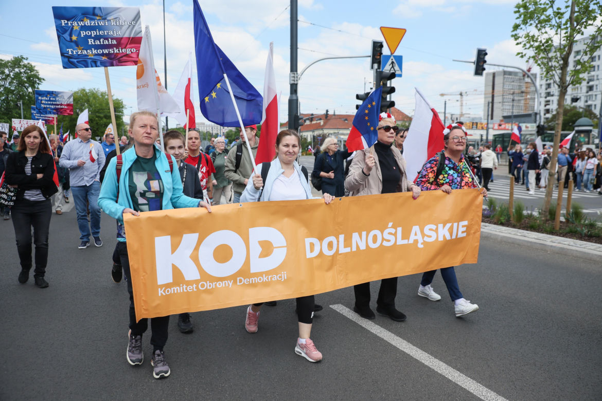 Dwa marsze w Warszawie. Wyborcy zgromadzili się w stolicy
