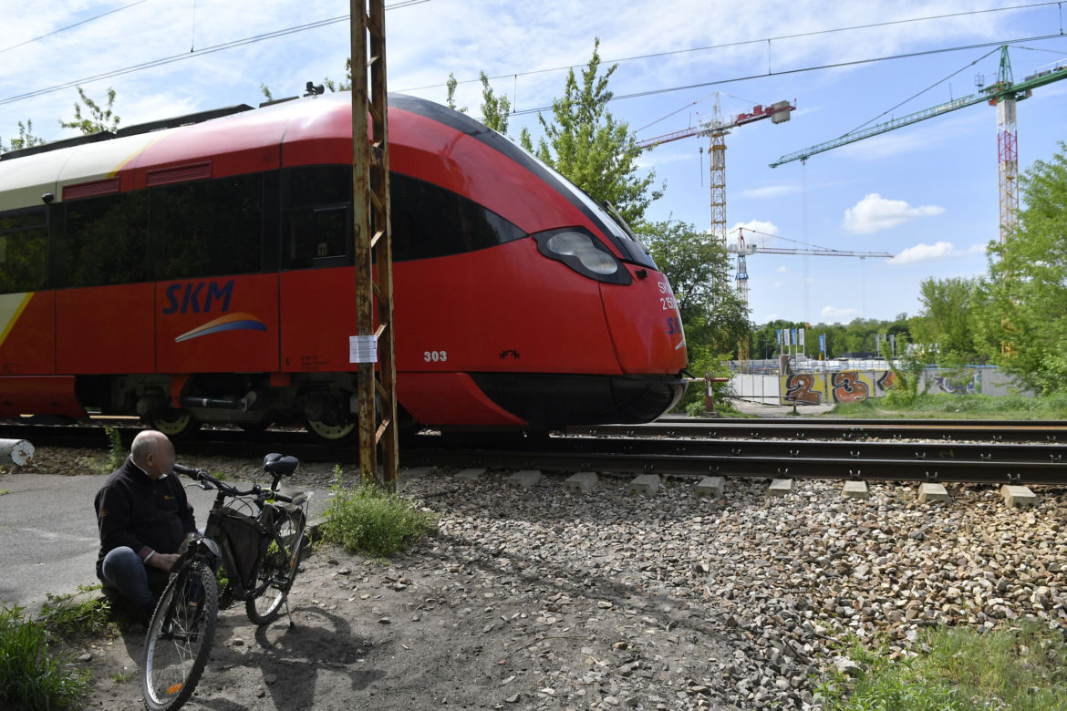 Kolejarze zabiorą mieszkańcom jedyne dojście do rezerwatu. Nie ma pieniędzy na tunel pod torami