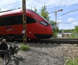Kolejarze zabiorą mieszkańcom jedyne dojście do rezerwatu. Nie ma pieniędzy na tunel pod torami