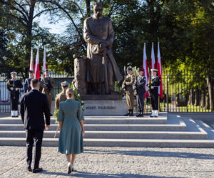 Symboliczny początek dnia Karola Nawrockiego. Towarzyszyła mu żona