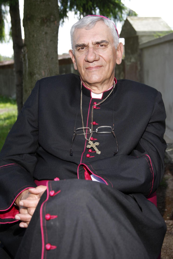 Zborowski i Żak żartują w temacie Rancza. Serialowi biskupi rozbawili fanów