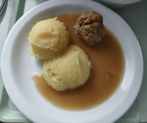 Posiłki w polskich szpitalach. Tak karmią kobiety na porodówce w Łodzi