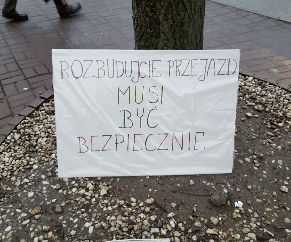 Mieszkańcy Krzyków chcą bezpiecznego przejścia pod wiaduktem kolejowym