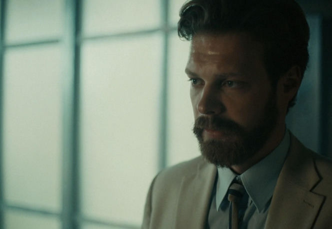 Czarna śmierć, odcinek 2.  dr Jakub Wojtasik (Piotr Pacek)