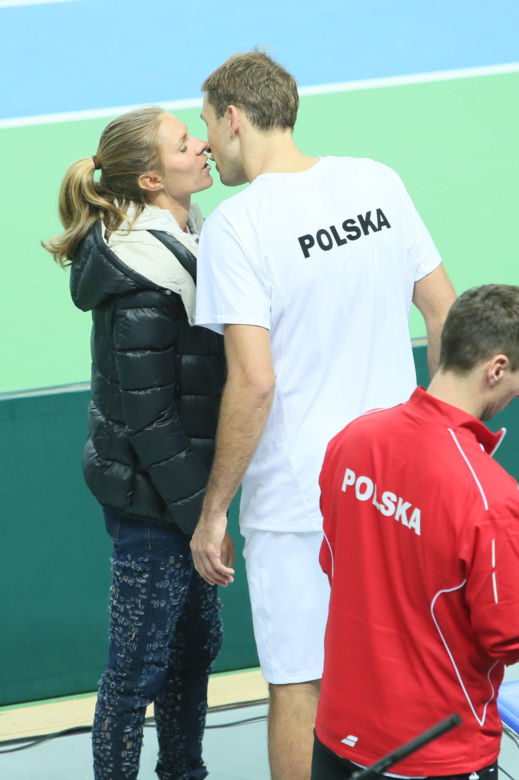 Ale jej zaserwował całusa