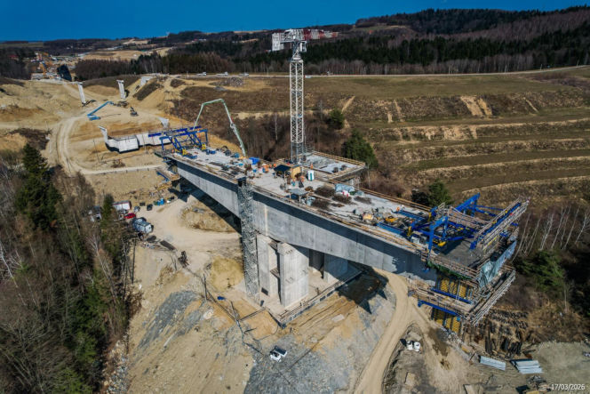 Najwyższa estakada w Polsce powstaje na S19 Babica Jawornik. Na plac budowy prowadzą serpentyny