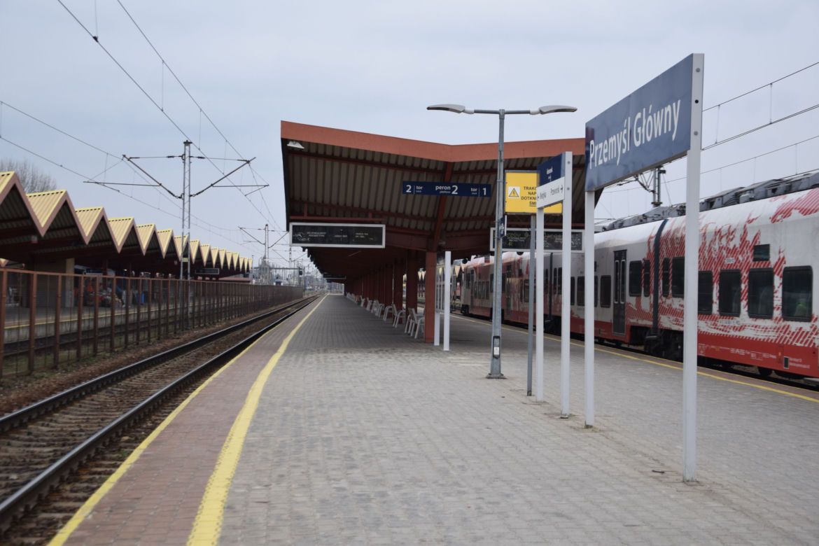 Pustki na dworcu  w Przemyślu [GALERIA]