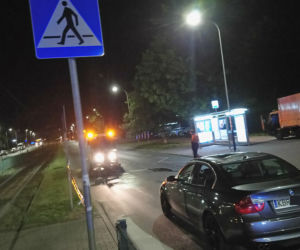 Koszmarny wypadek w Krakowie. Wbiegł wprost pod BMW, zginął na miejscu