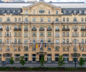 Południowa pierzeja Alej Jerozolimskich w centrum Warszawy