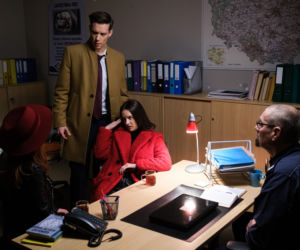 Na Wspólnej odc. 3384. Darek Żbik (Michał Mikołajczak), Kasia (Julia Chatys), Teresa Bednarczuk (Izabela Dąbrowska)