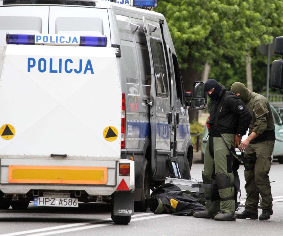 Ogromna akcja antyterrorystów w Warszawie. Zatrzymania, przeszukania i miliard zł w tle