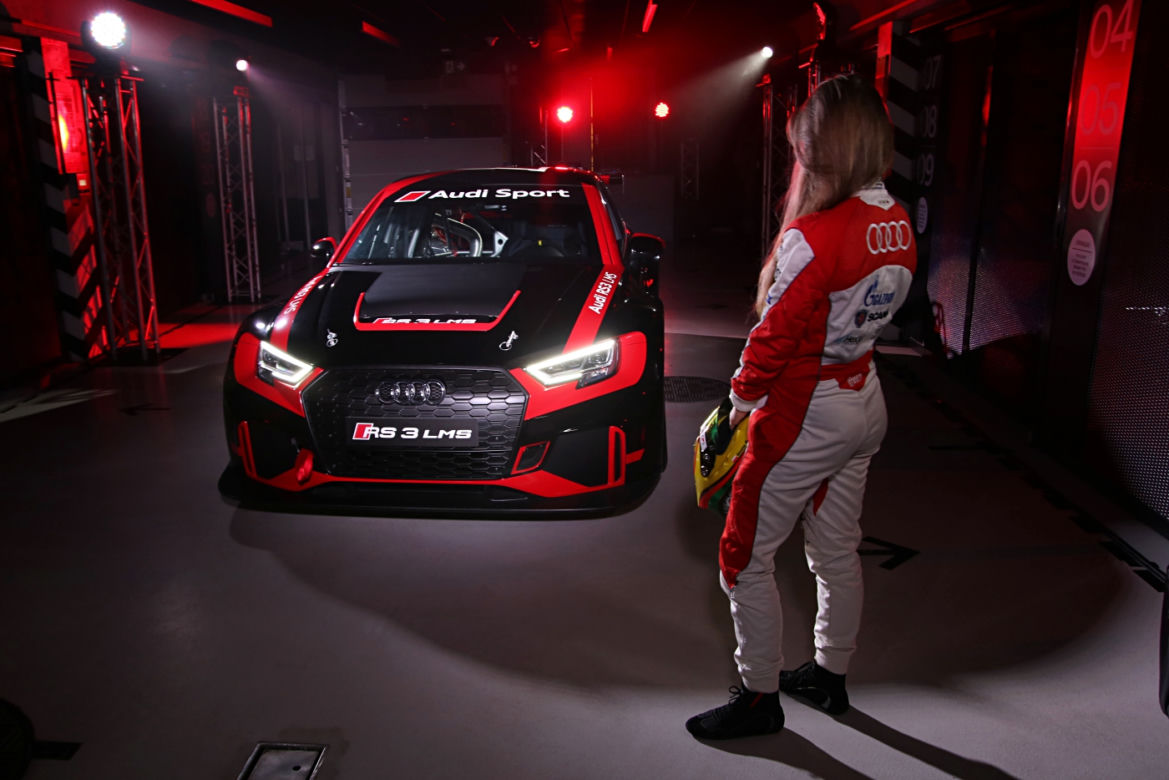 Gosia Rdest w Audi RS3 LMS