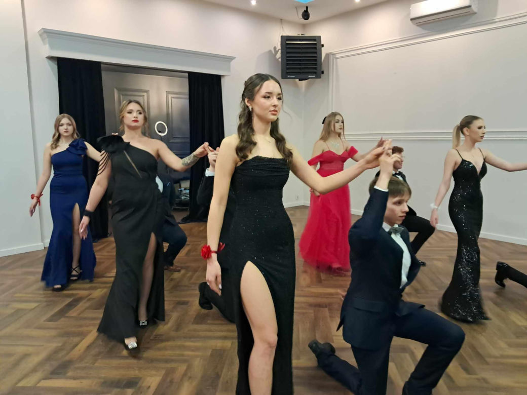 Studniówki 2025. Tak bawili się maturzyści ZDZ w Starachowicach