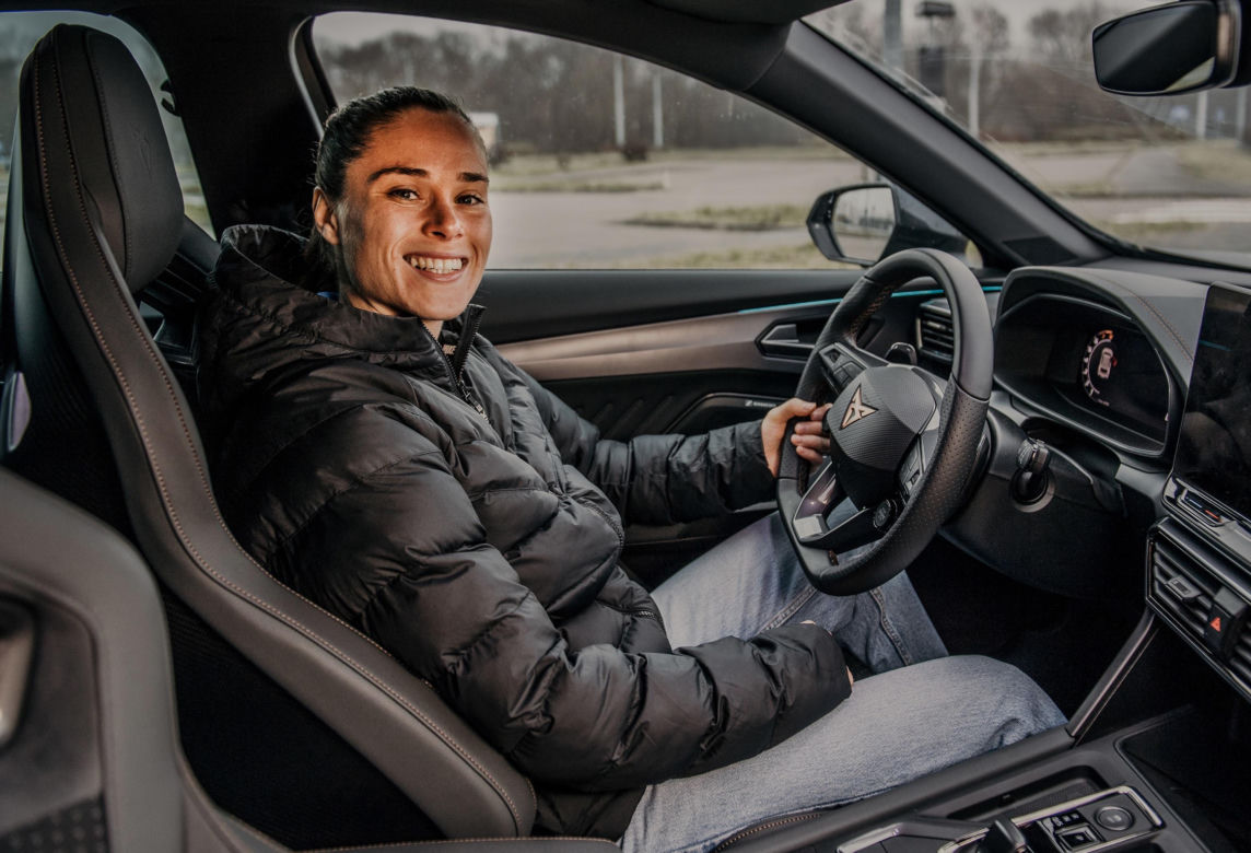 Pilka nożna, Ewa Pajor, FC Barcelona, samochód, Cupra