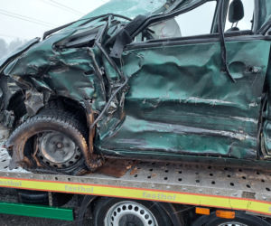 Wypadek na trasie S1 w Wojkowicach Kościelnych. Czołowe zderzenie ciężarówki z samochodem osobowym. Droga na lotnisko zablokowana [ZDJĘCIA]