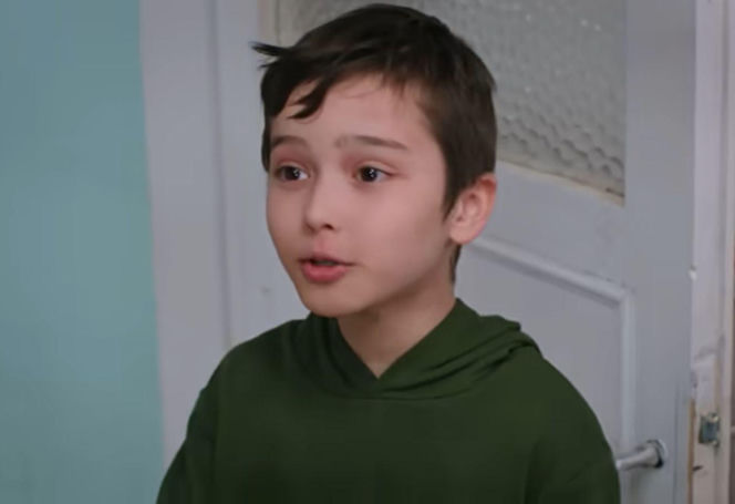 "Panna młoda", odcinek 42: Emir znajduje pieniądze, które ukryła Derya