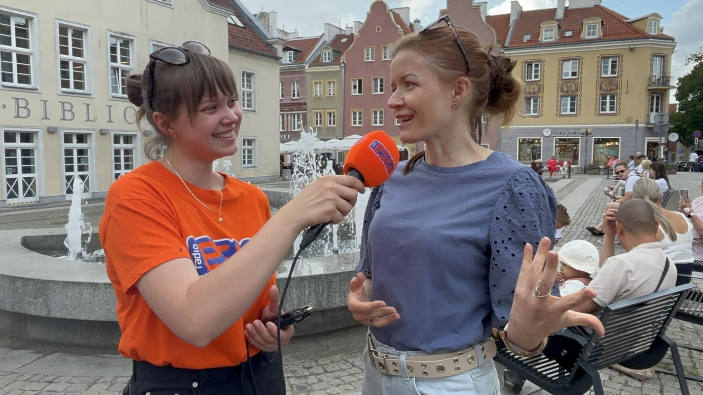 Tłumy przyjezdnych i uśmiechy na twarzach. Wakacyjny patrol Eska Summer City na olsztyńskiej Starówce