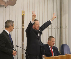 Zmiany w życiu marszałka Senatu Tomasza Grodzkiego. Przesiądzie się z Jaguara do BMW