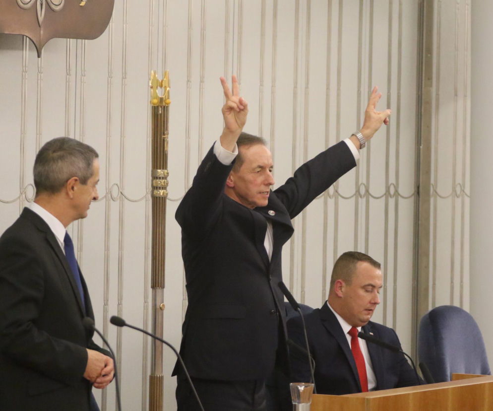 Zmiany w życiu marszałka Senatu Tomasza Grodzkiego. Przesiądzie się z Jaguara do BMW