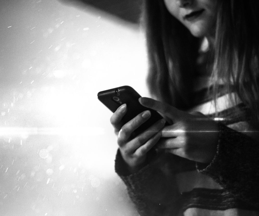 Łomża. Kobieta zareagowała na SMS. Z konta zniknęło 3 tys. złotych