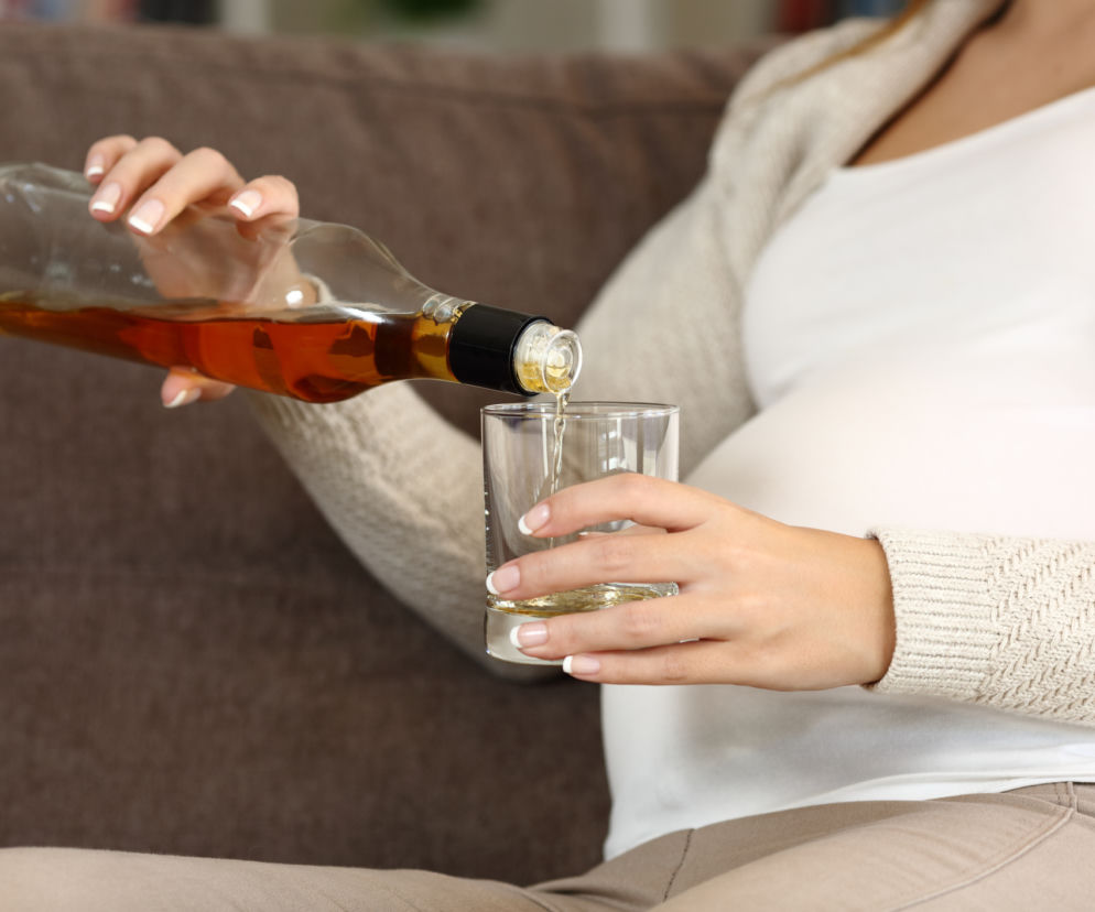 Alkohol w ciąży - fakty i mity dotyczące picia alkoholu w ciąży
