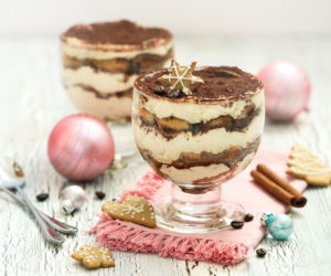 Takie tiramisu podaję w Boże Narodzenie. Sekretem jego smaku są te świąteczne dodatki 