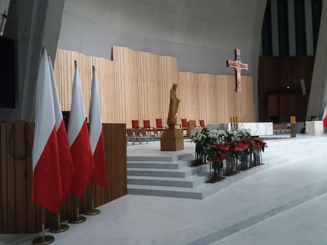 To najwyższy kościół w Warszawie. Jego budowa kosztowała 220 mln zł! W jego wnętrzu znajduje się symboliczny grób Jana Pawła II