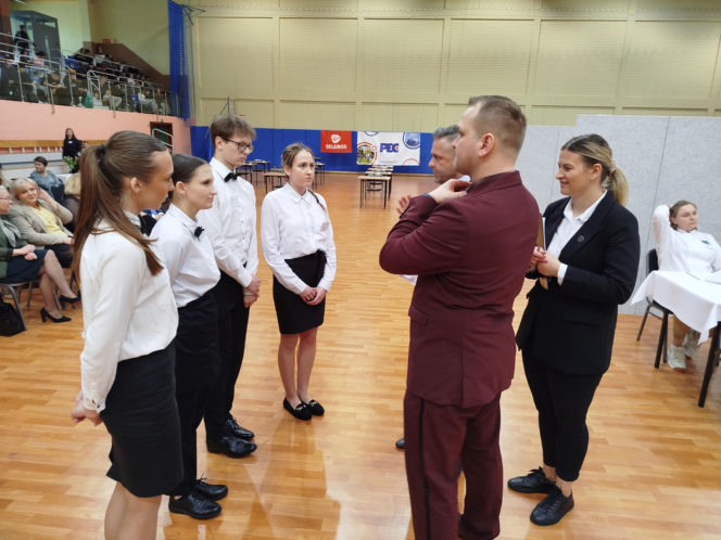 Już po raz ósmy w Siedlcach rywalizowali młodzi kelnerzy z całej Polski