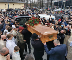 Pogrzeb Krzysztofa Krawczyka. Nabożeństwo żałobne w łódzkiej archikatedrze