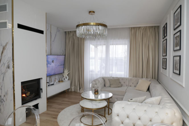 Lata temu wygrała "Projekt Lady", teraz pokazała jak mieszka! Biel i złoto biją po oczach