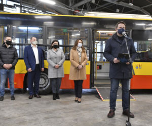 Autobusy wyposażone w tlen zamiast karetek. Tak będą wozić zakażonych