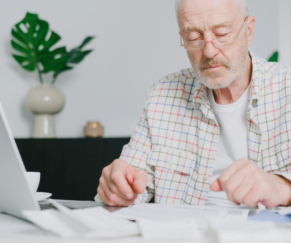 Finansowe wsparcie dla seniorów – mądre zarządzanie budżetem