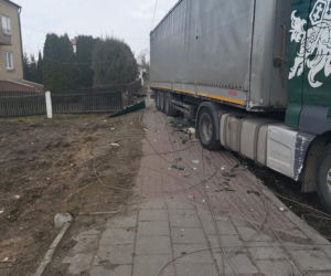Śmiertelny wypadek w Suchowoli. Zginął kierowca ciężarówki [ZDJĘCIA]