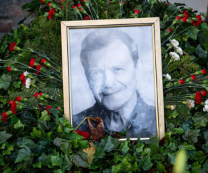 Jan Frycz, tak wygląda jego grób