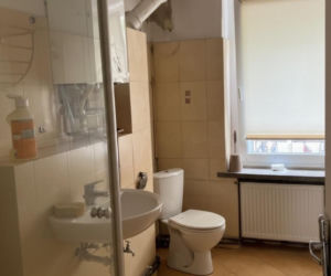 Trzy pokoje w Lesznie do remontu – tanio czy drogo?