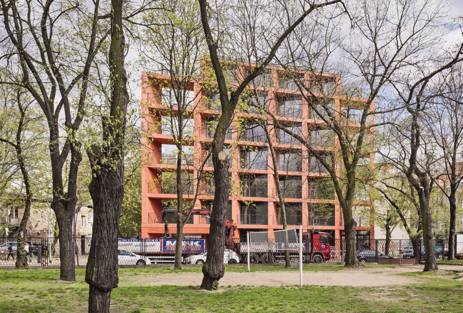 Blok Sprzeczna 4 w Warszawie