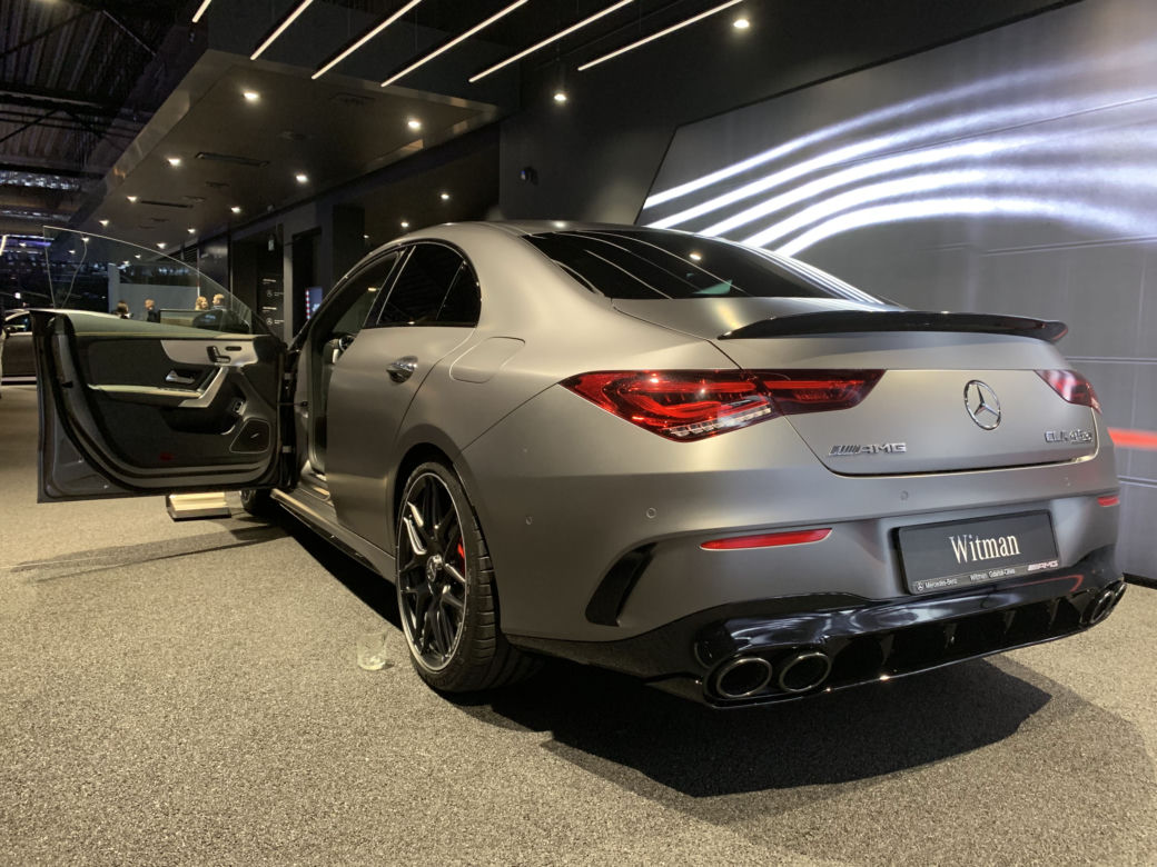 Premiery AMG w AMG Brand Center