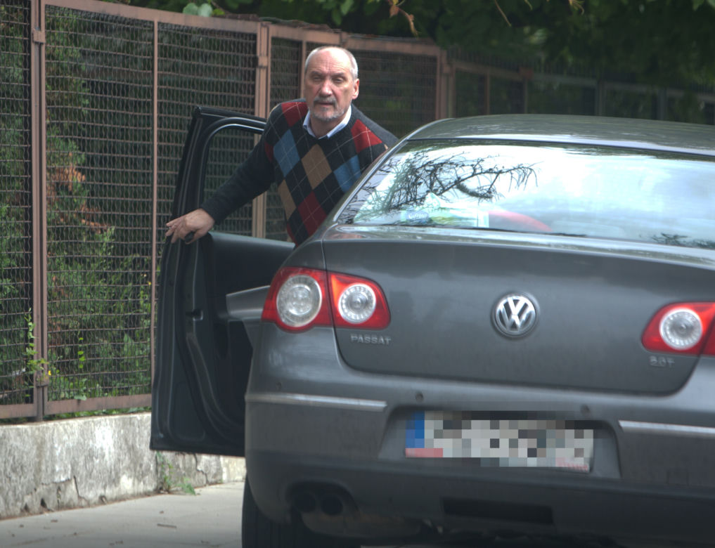 Macierewicz, samochód