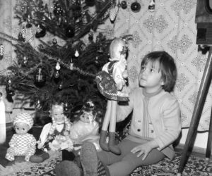 Tak ubierano choinki w PRL-u. Te archiwalne zdjęcia to prawdziwe perełki!