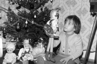 Tak ubierano choinki w PRL-u. Te archiwalne zdjęcia to prawdziwe perełki!